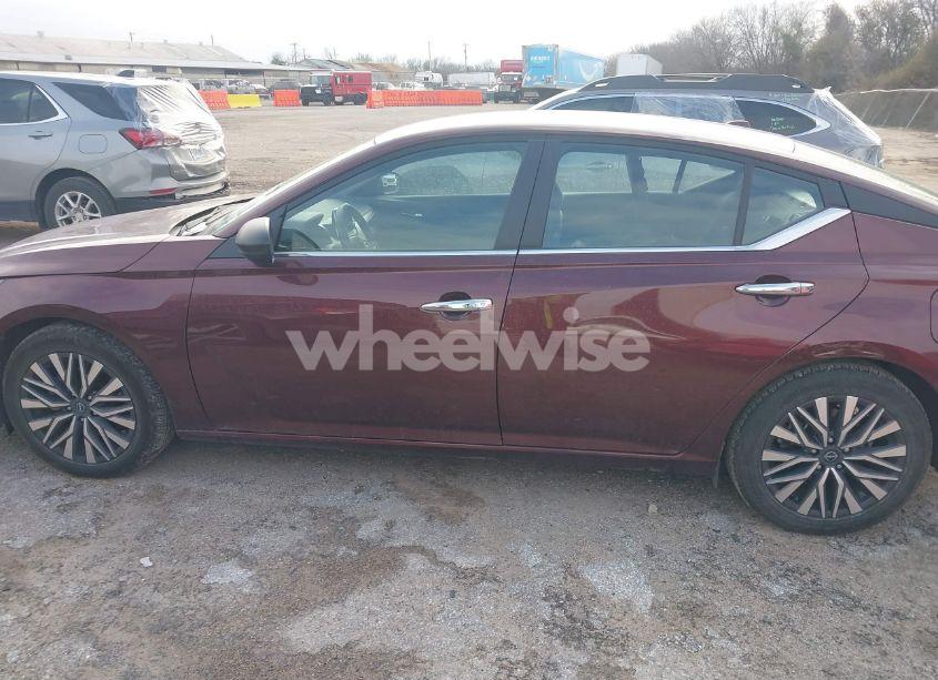 Photo 15 of 2024 Nissan Altima SV FWD (VIN 1N4BL4DV2RN319600)