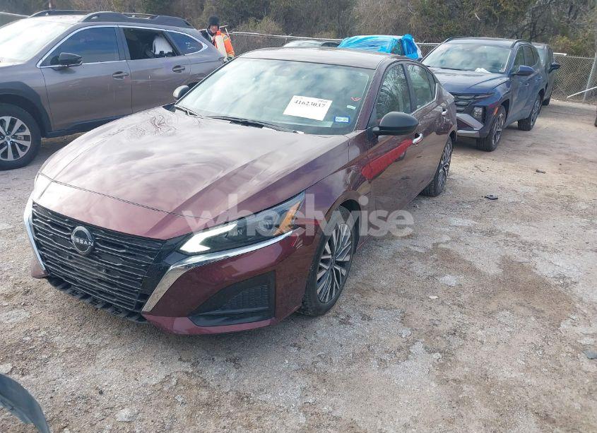 Photo 2 of 2024 Nissan Altima SV FWD (VIN 1N4BL4DV2RN319600)