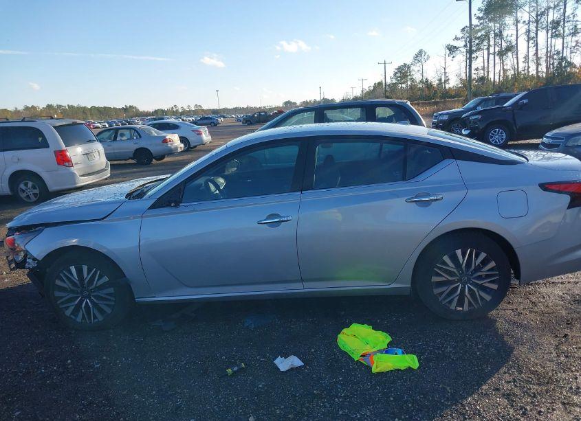 Photo 13 of 2024 Nissan Altima SV FWD (VIN 1N4BL4DV2RN327194)