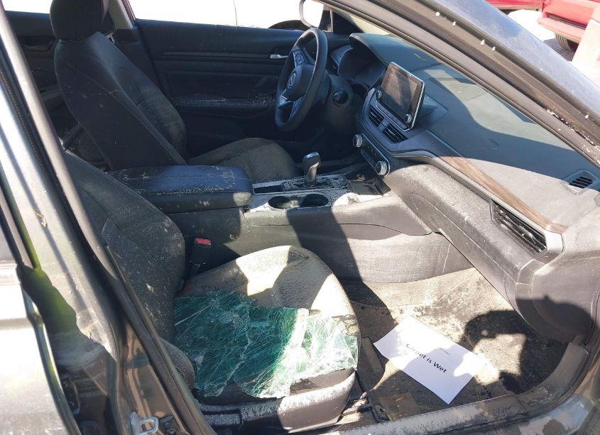 Photo 5 of 2024 Nissan Altima SV FWD (VIN 1N4BL4DV2RN333058)