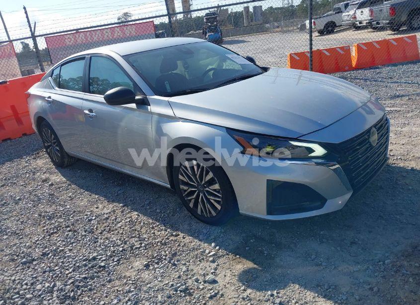 2024 Nissan Altima SV FWD (VIN 1N4BL4DV2RN345727) main photo