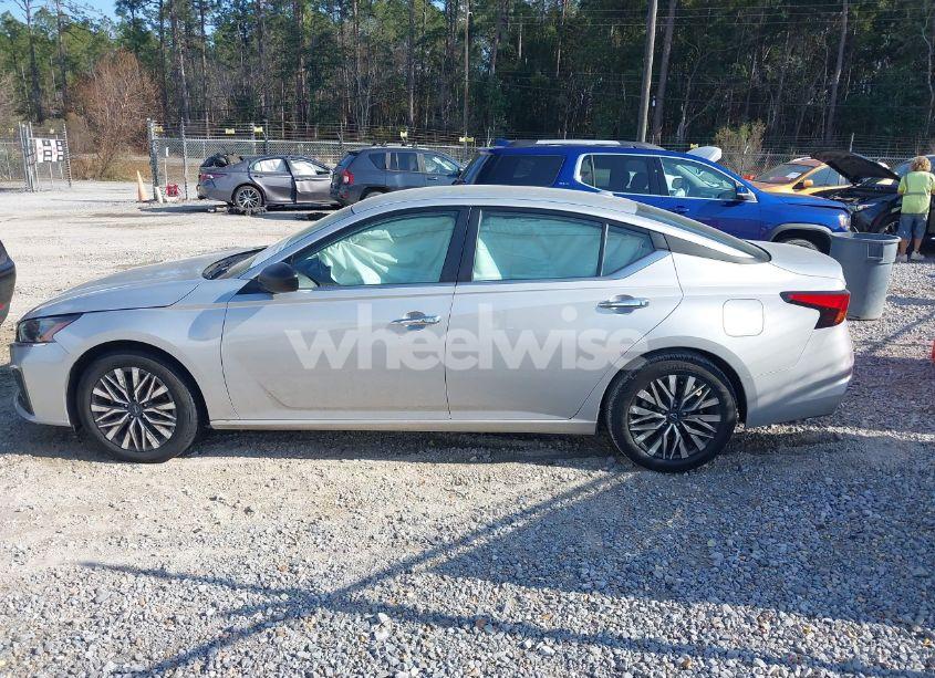 Photo 14 of 2024 Nissan Altima SV FWD (VIN 1N4BL4DV2RN345727)