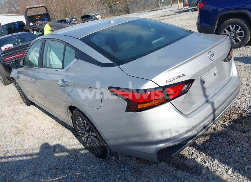 Photo 3 of 2024 Nissan Altima SV FWD (VIN 1N4BL4DV2RN345727)