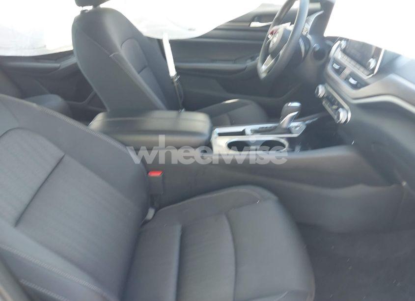 Photo 5 of 2024 Nissan Altima SV FWD (VIN 1N4BL4DV2RN345727)