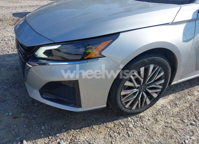 Photo 6 of 2024 Nissan Altima SV FWD (VIN 1N4BL4DV2RN345727)