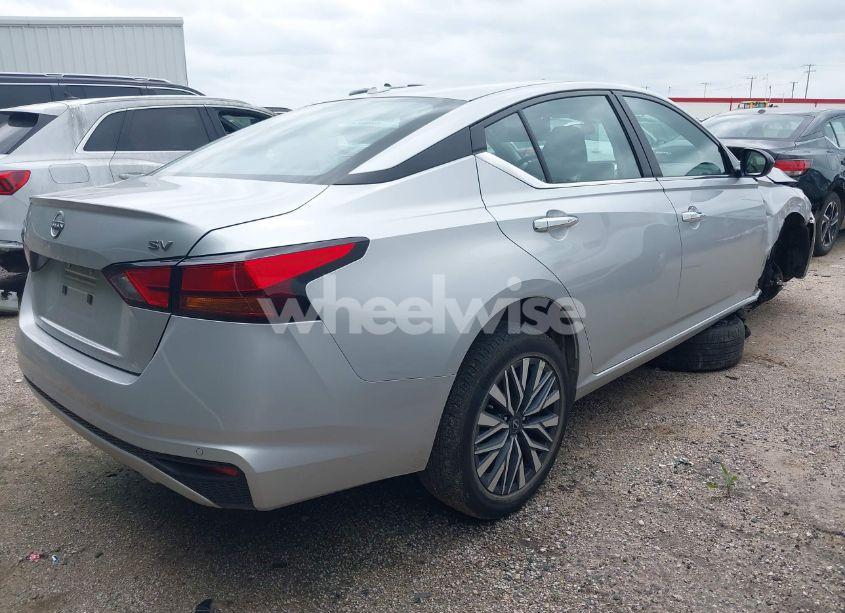 Photo 4 of 2024 Nissan Altima SV FWD (VIN 1N4BL4DV2RN347865)