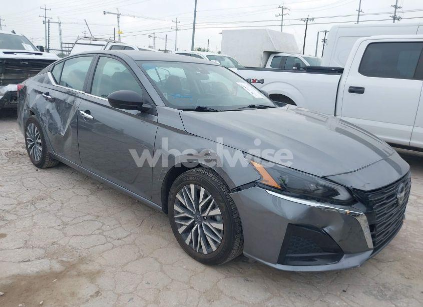 2024 Nissan Altima SV FWD (VIN 1N4BL4DV2RN352046) main photo