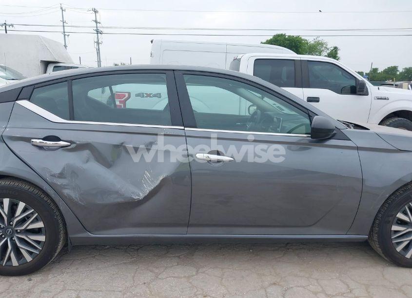 Photo 13 of 2024 Nissan Altima SV FWD (VIN 1N4BL4DV2RN352046)