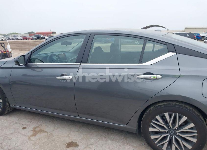 Photo 14 of 2024 Nissan Altima SV FWD (VIN 1N4BL4DV2RN352046)