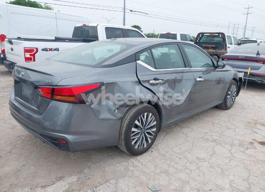 Photo 4 of 2024 Nissan Altima SV FWD (VIN 1N4BL4DV2RN352046)