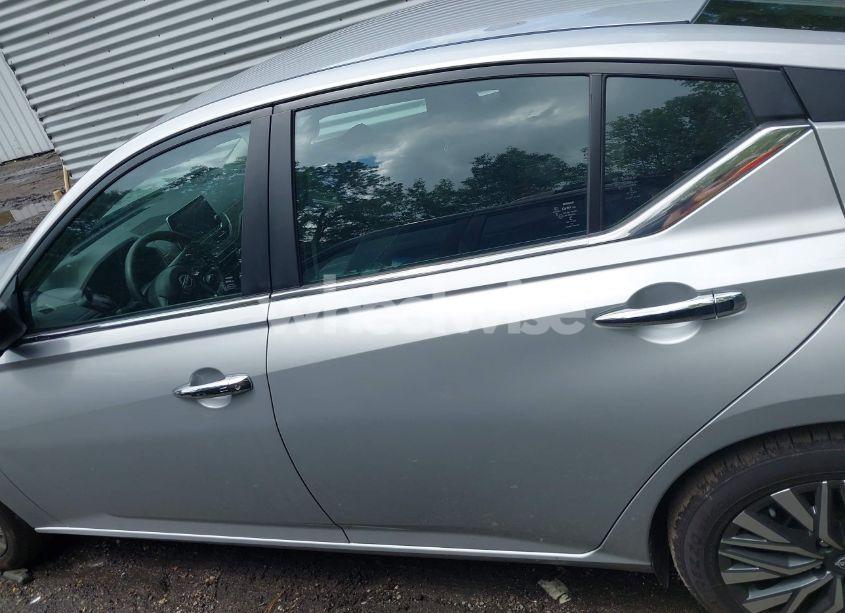 Photo 15 of 2024 Nissan Altima SV FWD (VIN 1N4BL4DV2RN375620)