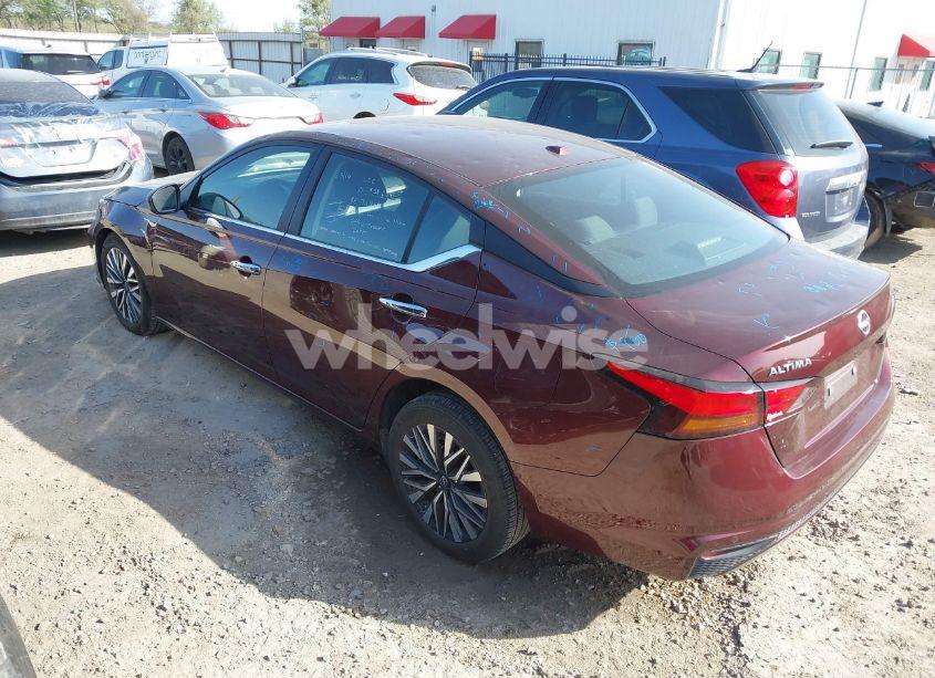 Photo 3 of 2024 Nissan Altima SV FWD (VIN 1N4BL4DV2RN384687)
