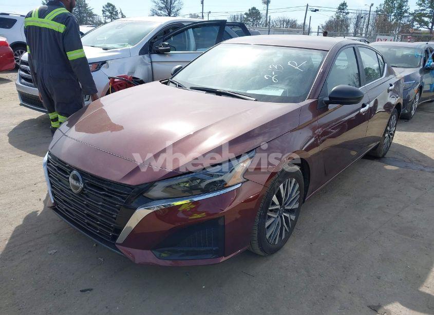 Photo 2 of 2024 Nissan Altima SV FWD (VIN 1N4BL4DV2RN418353)