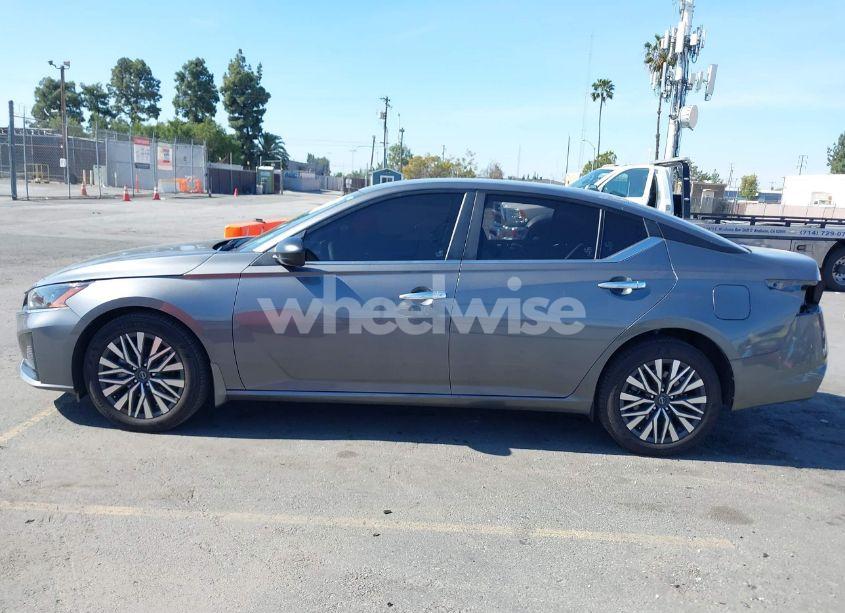 Photo 14 of 2024 Nissan Altima SV FWD (VIN 1N4BL4DV2RN425965)