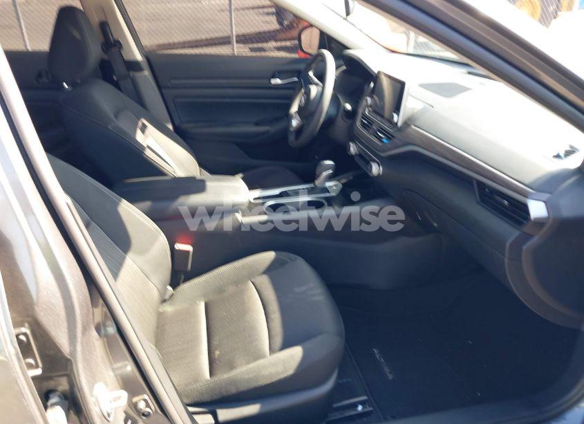 Photo 5 of 2024 Nissan Altima SV FWD (VIN 1N4BL4DV2RN425965)