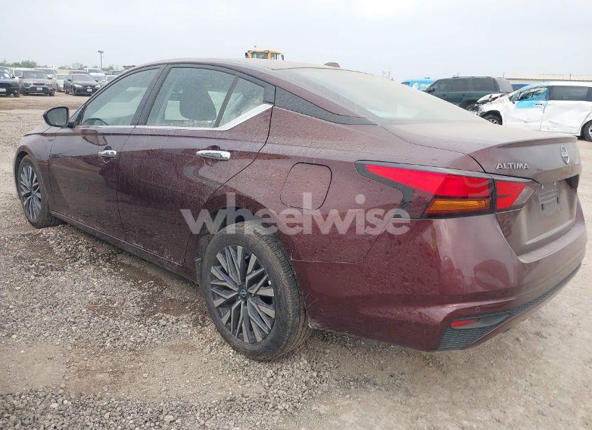 Photo 3 of 2025 Nissan Altima SV FWD (VIN 1N4BL4DV2SN325080)