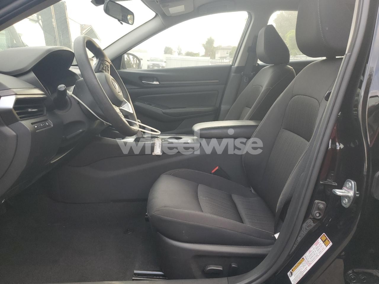 2025 NISSAN ALTIMA SV