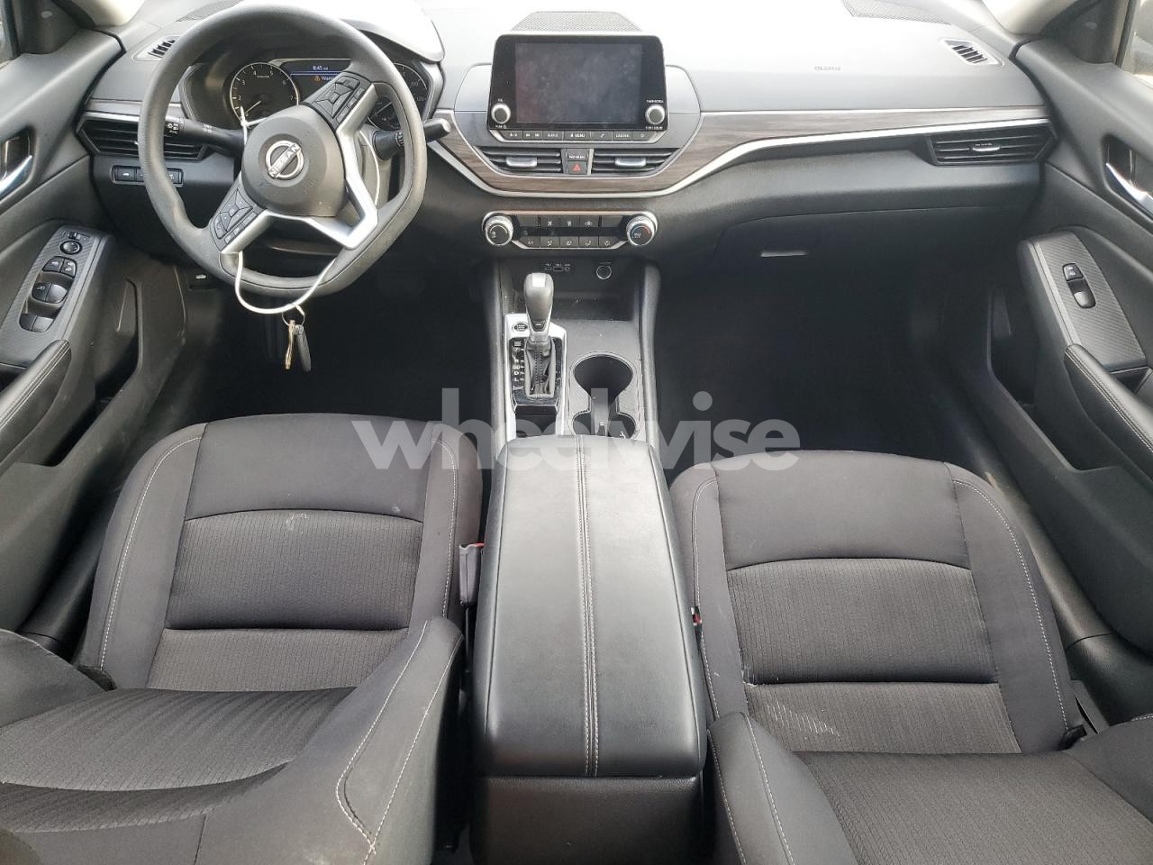 2025 NISSAN ALTIMA SV