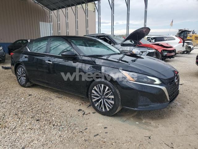Photo 3 of 2025 NISSAN ALTIMA SV (VIN 1N4BL4DV2SN351226)