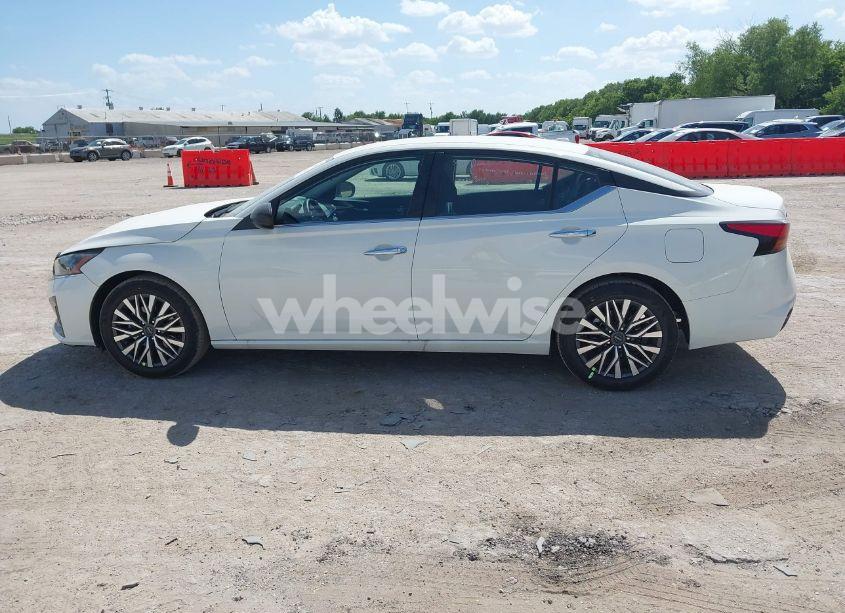 Photo 14 of 2025 Nissan Altima SV FWD (VIN 1N4BL4DV2SN395923)