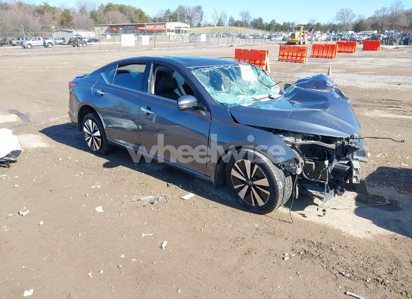 2019 Nissan Altima 2.5 SV (VIN 1N4BL4DV3KC134117) main photo