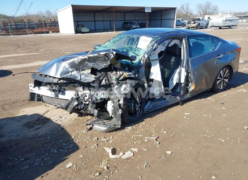 Photo 2 of 2019 Nissan Altima 2.5 SV (VIN 1N4BL4DV3KC134117)