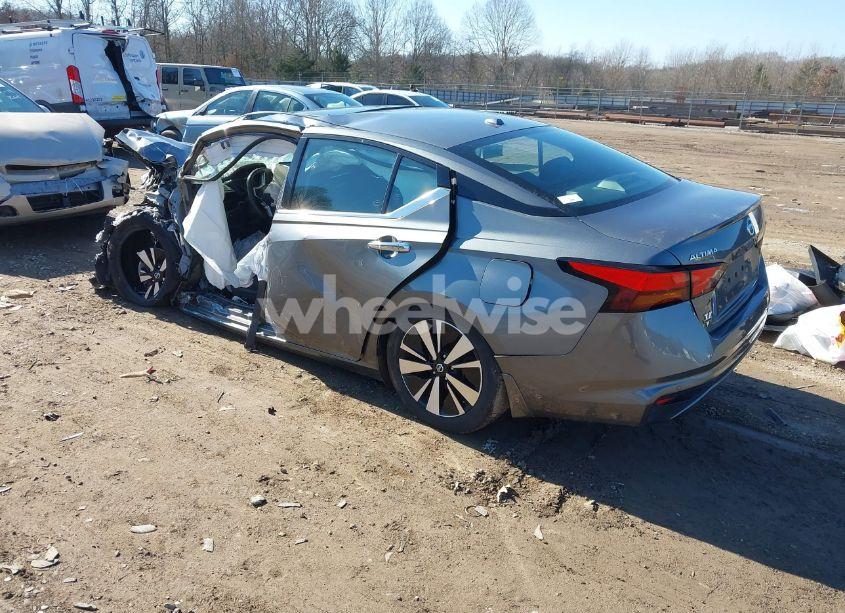 Photo 3 of 2019 Nissan Altima 2.5 SV (VIN 1N4BL4DV3KC134117)