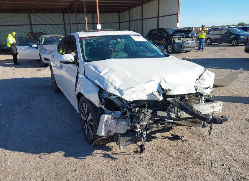 2019 Nissan Altima 2.5 SV (VIN 1N4BL4DV3KC142329) main photo