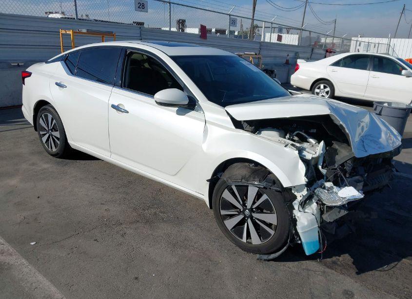 2019 Nissan Altima 2.5 SV (VIN 1N4BL4DV3KC161480) main photo