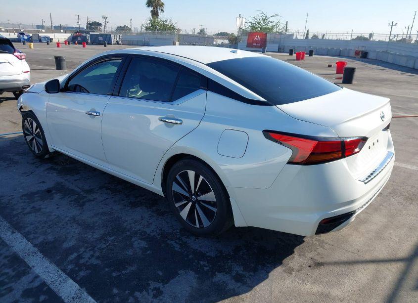 Photo 3 of 2019 Nissan Altima 2.5 SV (VIN 1N4BL4DV3KC161480)