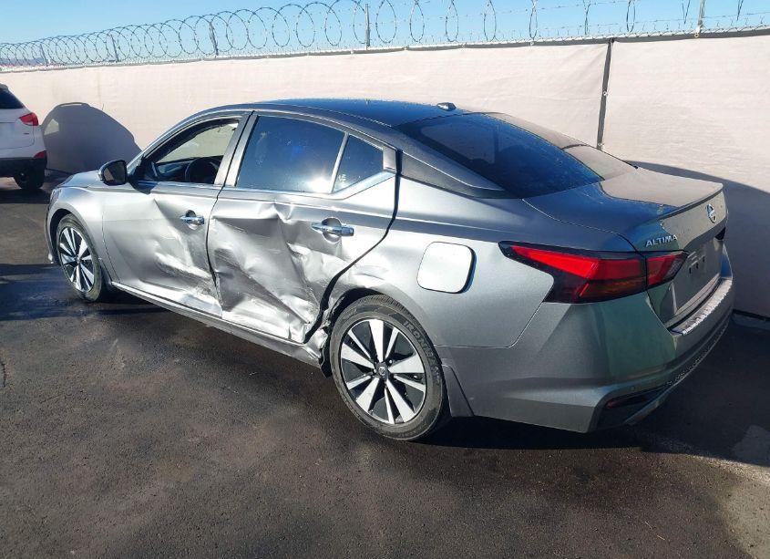 Photo 3 of 2021 Nissan Altima SV FWD (VIN 1N4BL4DV3MN304547)