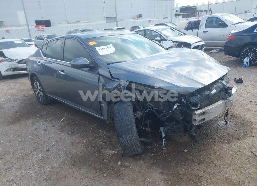 2021 Nissan Altima SV FWD (VIN 1N4BL4DV3MN304659) main photo