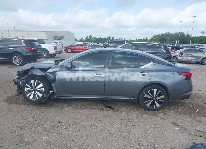 Photo 15 of 2021 Nissan Altima SV FWD (VIN 1N4BL4DV3MN304659)