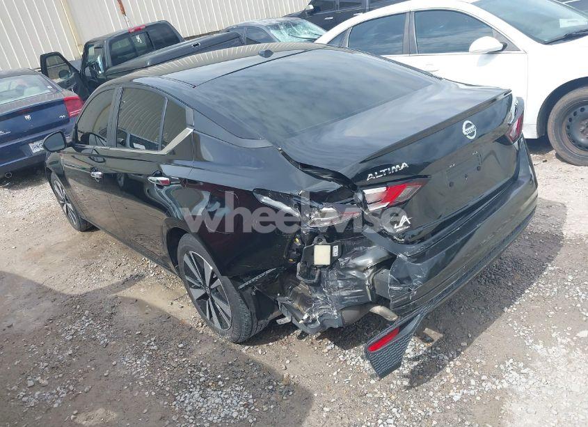 Photo 3 of 2021 Nissan Altima SV FWD (VIN 1N4BL4DV3MN326726)