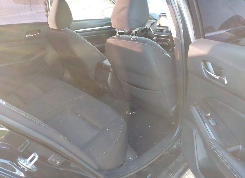 Photo 8 of 2021 Nissan Altima SV FWD (VIN 1N4BL4DV3MN330565)