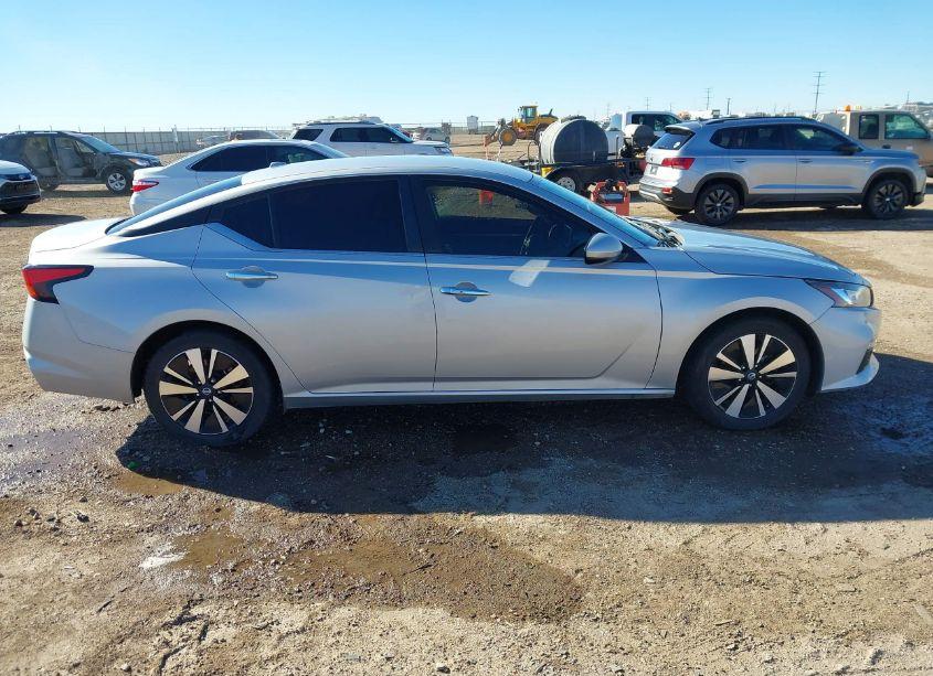 Photo 13 of 2021 Nissan Altima SV FWD (VIN 1N4BL4DV3MN342246)