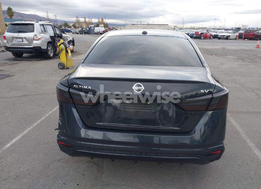 Photo 16 of 2021 Nissan Altima SV FWD (VIN 1N4BL4DV3MN365414)