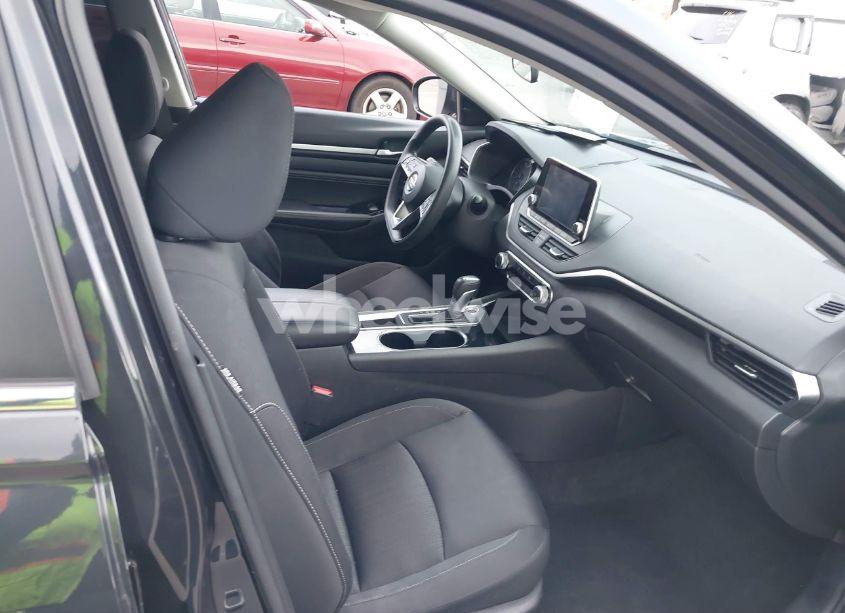 Photo 5 of 2021 Nissan Altima SV FWD (VIN 1N4BL4DV3MN365414)