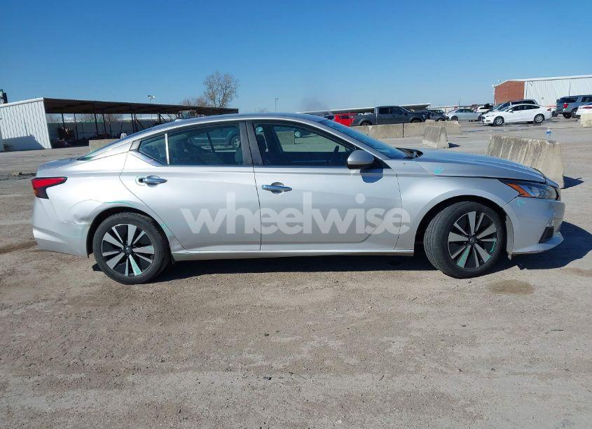 Photo 13 of 2021 Nissan Altima SV FWD (VIN 1N4BL4DV3MN368989)