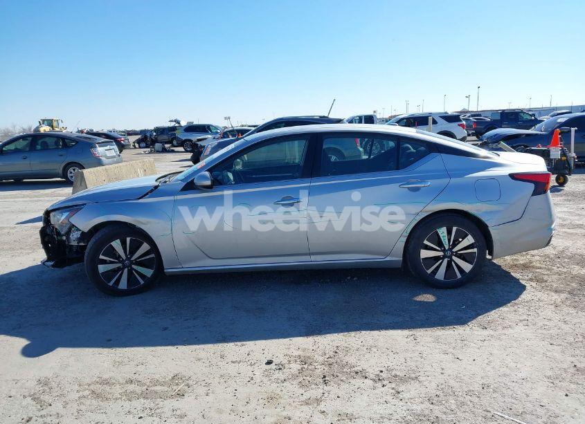 Photo 14 of 2021 Nissan Altima SV FWD (VIN 1N4BL4DV3MN368989)