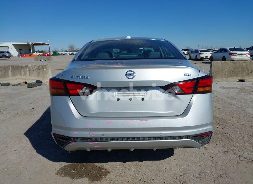 Photo 16 of 2021 Nissan Altima SV FWD (VIN 1N4BL4DV3MN368989)