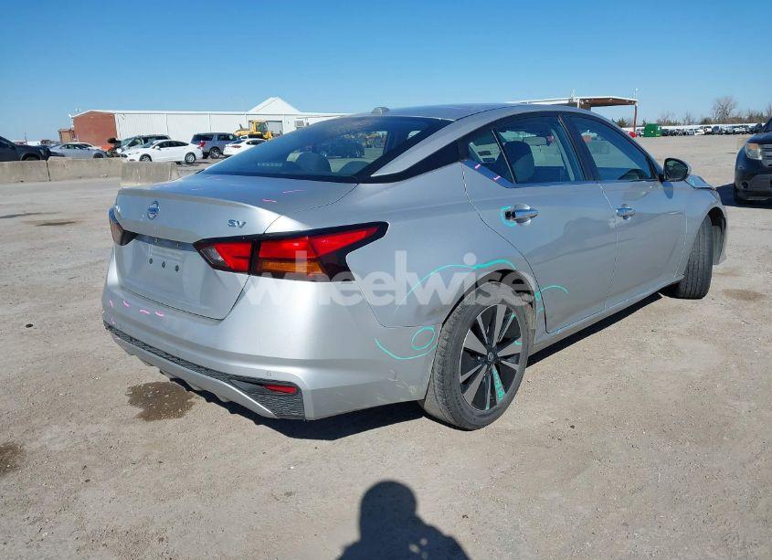 Photo 4 of 2021 Nissan Altima SV FWD (VIN 1N4BL4DV3MN368989)