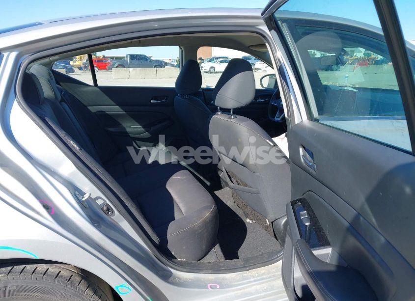 Photo 8 of 2021 Nissan Altima SV FWD (VIN 1N4BL4DV3MN368989)