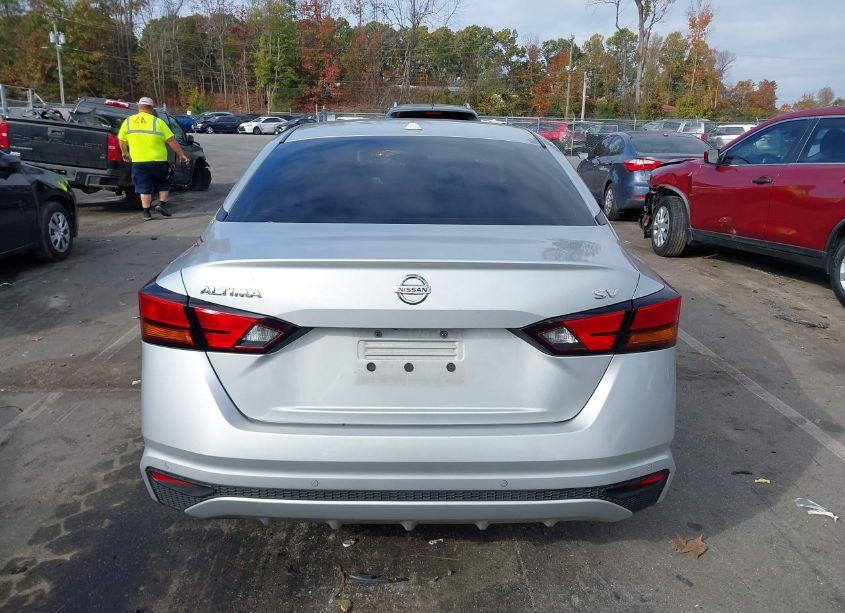 Photo 16 of 2021 Nissan Altima SV FWD (VIN 1N4BL4DV3MN408603)