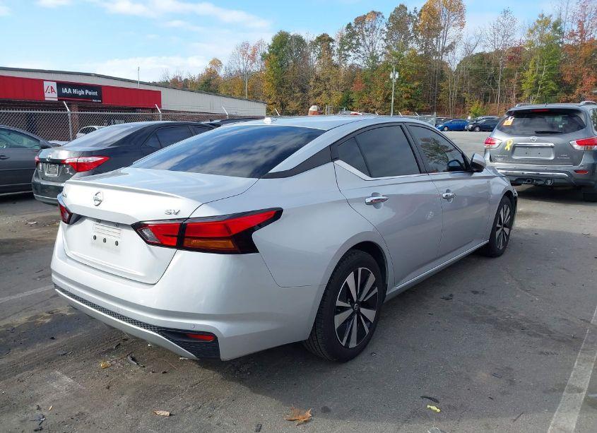 Photo 4 of 2021 Nissan Altima SV FWD (VIN 1N4BL4DV3MN408603)