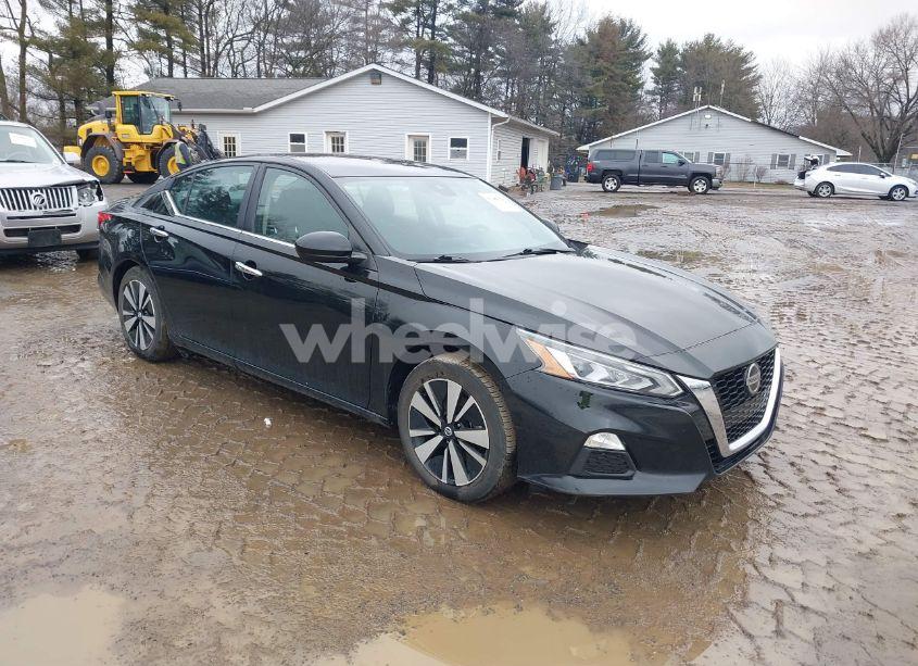2022 Nissan Altima SV FWD (VIN 1N4BL4DV3NN317378) main photo