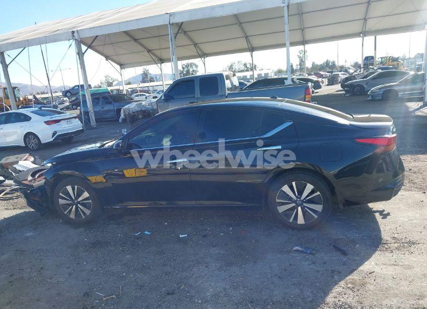 Photo 15 of 2022 Nissan Altima SV FWD (VIN 1N4BL4DV3NN323102)