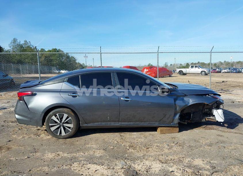 Photo 14 of 2022 Nissan Altima SV FWD (VIN 1N4BL4DV3NN352339)