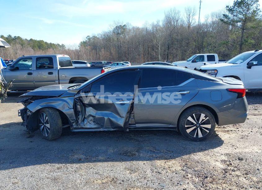 Photo 15 of 2022 Nissan Altima SV FWD (VIN 1N4BL4DV3NN352339)