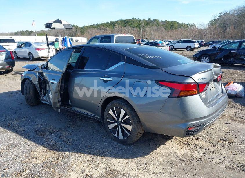 Photo 3 of 2022 Nissan Altima SV FWD (VIN 1N4BL4DV3NN352339)
